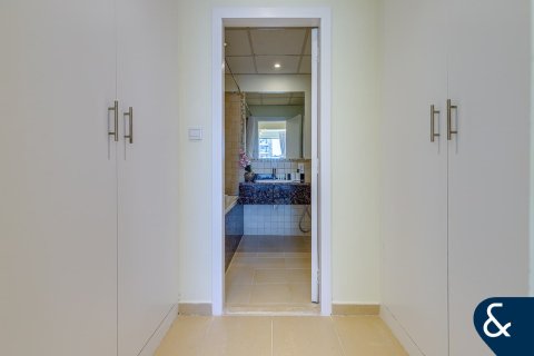 Apartment in Jumeirah Beach Residence, Dubai 2 bedrooms, 131 sq.m. № 79219 - photo 7