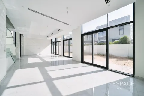 Купить виллу в Al Furjan, Дубай: 4 спальни, 376м², № 71101 - фото 6