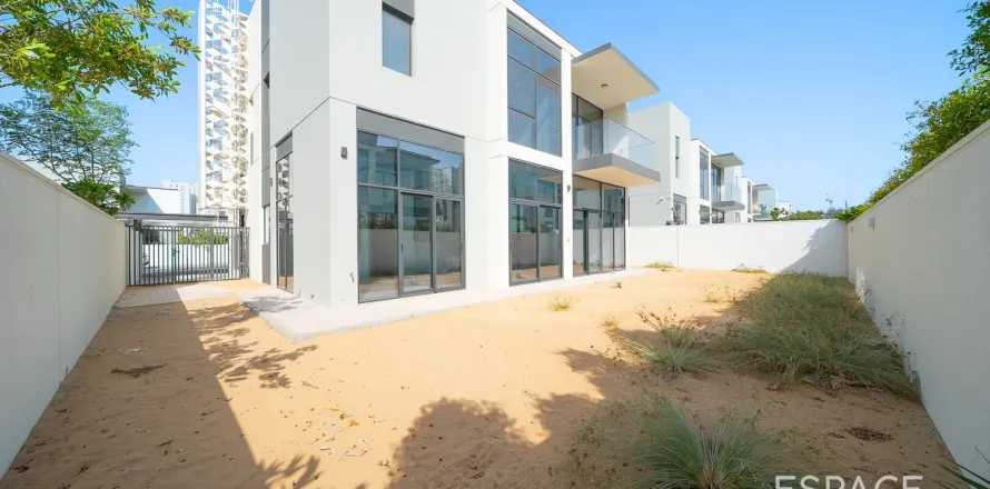 Вилла в Al Furjan, Дубай, 4 спальни, 376м², № 71101