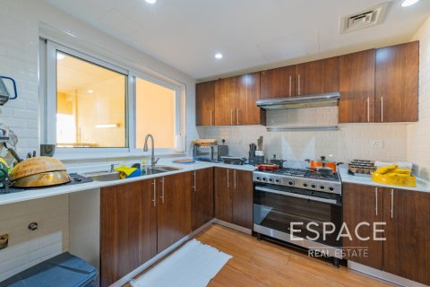 Купить виллу в Джумейра Вилладж Серкл, Дубай: 3 спальни, 446м², № 71102 - фото 6