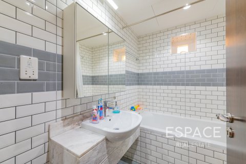 Купить виллу в Джумейра Вилладж Серкл, Дубай: 3 спальни, 446м², № 71102 - фото 11