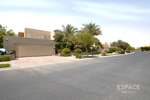 Купить виллу в Saheel, Арабиан Ранчес, Дубай: 5 спален, 607м², № 71104 - фото 11