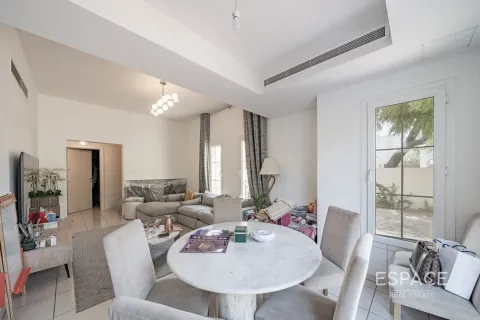 Купить виллу в Springs 2, The Springs, Дубай: 3 спальни, 209м², № 71100 - фото 4