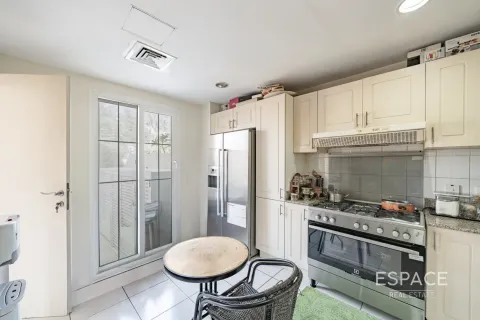 Купить виллу в Springs 2, The Springs, Дубай: 3 спальни, 209м², № 71100 - фото 6