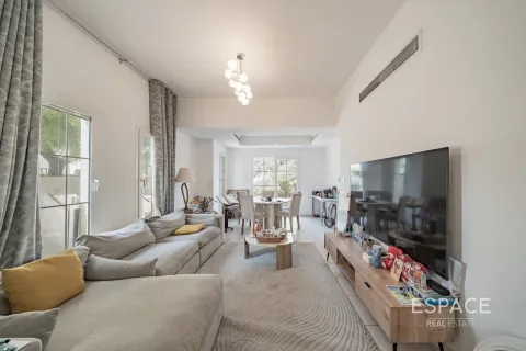 Купить виллу в Springs 2, The Springs, Дубай: 3 спальни, 209м², № 71100 - фото 3