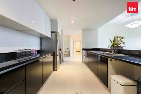 Apartment in Dubai Marina, Dubai 3 bedrooms, 175.4 sq.m. № 76841 - photo 6