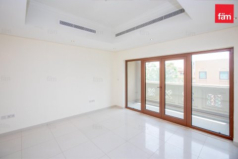 Villa en Al Furjan, Dubai, 5 dormitorios, 600 m², № 43087 - foto 1