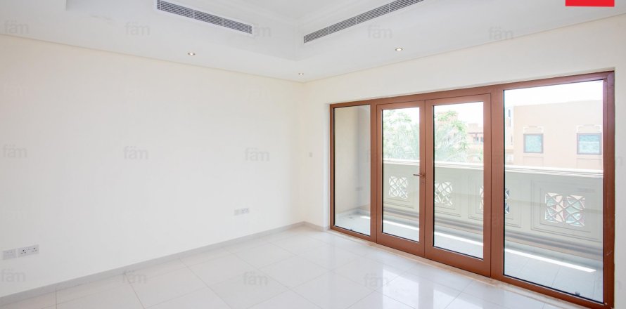 Villa en Al Furjan, Dubai, 5 dormitorios, 600 m², № 43087