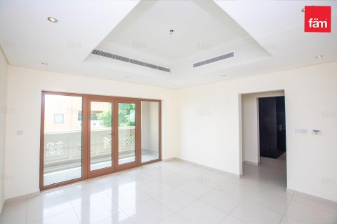 Villa en Al Furjan, Dubai, 5 dormitorios, 600 m², № 43087 - foto 2