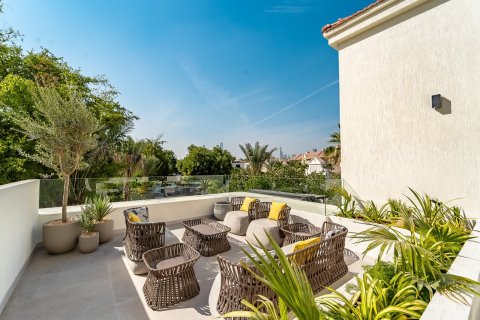 Villa en Jumeirah Islands, Dubai, 5 dormitorios, 547 m², № 99349 - foto 10