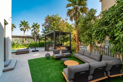 Villa en Jumeirah Islands, Dubai, 5 dormitorios, 547 m², № 99349 - foto 9