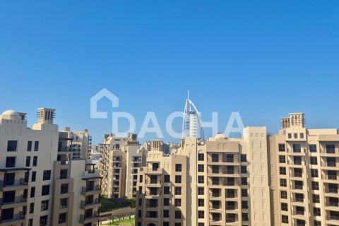 Apartment in Umm Suqeim 3, Umm Suqeim, Dubai 3 bedrooms, 171 sq.m. № 141392