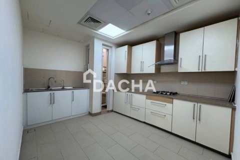Villa in Jumeirah Village Circle, Dubai 4 bedrooms, 287 sq.m. № 115695 - photo 2