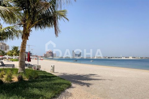 Купить квартиру в The Crescent, Пальма Джумейра, Дубай: 2 спальни, 121м², № 104814 - фото 3