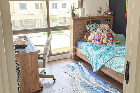 Купить виллу в Town Square, Дубай: 3 спальни, 204м², № 104682 - фото 14