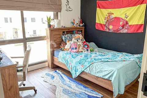 Купить виллу в Town Square, Дубай: 3 спальни, 204м², № 104682 - фото 5