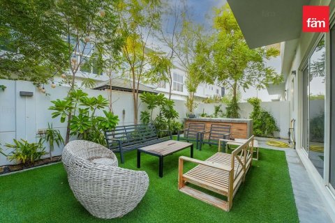 Townhouse in Dubai 3 bedrooms, 323.8 sq.m. № 53140 - photo 5