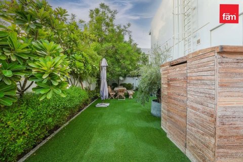 Townhouse in Dubai 3 bedrooms, 323.8 sq.m. № 53140 - photo 9