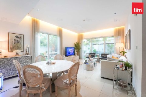 Townhouse in Dubai 3 bedrooms, 323.8 sq.m. № 53140 - photo 4