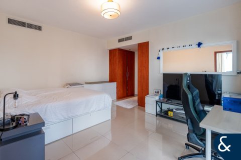 Apartment in Park Towers, DIFC, Dubai 3 bedrooms, 177 sq.m. № 91239 - photo 9