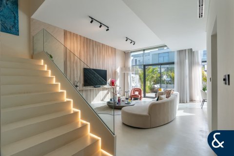 Villa en Al Furjan, Dubai, 4 dormitorios, 244 m², № 91236