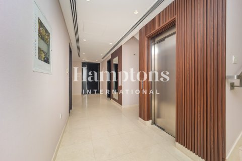 Villa in Meydan, Dubai 6 bedrooms, 511.98843300 sq.m. № 97953 - photo 30