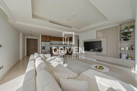 Apartment in EMAAR Beachfront, Dubai Harbour, Dubai 2 bedrooms, 124.21 sq.m. № 128885
