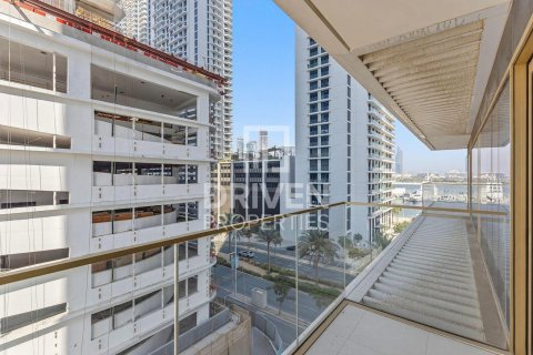 Apartment in EMAAR Beachfront, Dubai Harbour, Dubai 1 bedroom, 71.91 sq.m. № 128887 - photo 11