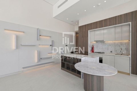 Снять в аренду квартиру в District 10, Джумейра Вилладж Серкл, Дубай: 2 спальни, 280.66м², № 128991 - фото 2