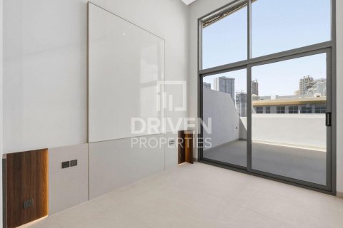 Снять в аренду квартиру в District 10, Джумейра Вилладж Серкл, Дубай: 2 спальни, 280.66м², № 128991 - фото 8