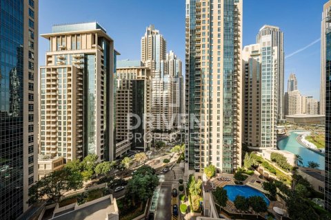 Apartamento en The Residences, Downtown Dubai (Downtown Burj Dubai), Dubai, 2 dormitorios, 134.9 m², № 136660 - foto 14