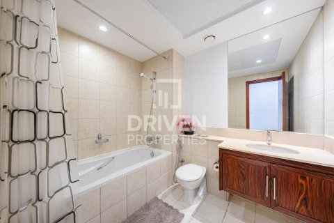Apartamento en The Residences, Downtown Dubai (Downtown Burj Dubai), Dubai, 2 dormitorios, 134.9 m², № 136660 - foto 11