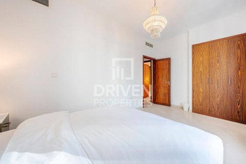 Apartamento en The Residences, Downtown Dubai (Downtown Burj Dubai), Dubai, 2 dormitorios, 134.9 m², № 136660 - foto 6