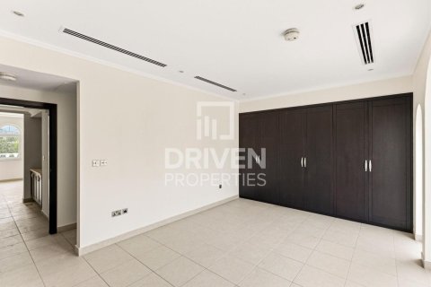 Villa in Jumeirah Park, Dubai 3 bedrooms, 541.16 sq.m. № 136669 - photo 7