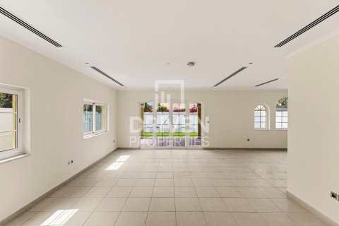 Villa in Jumeirah Park, Dubai 3 bedrooms, 541.16 sq.m. № 136669 - photo 14