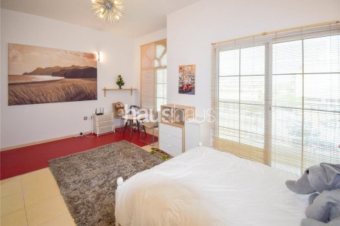 Villa in Jumeirah Village Circle, Dubai 3 bedrooms, 330 sq.m. № 43761 - photo 16
