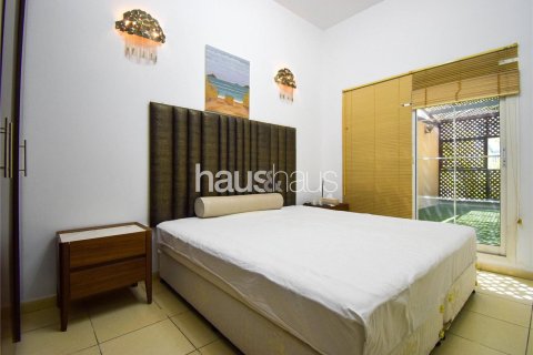 Villa in Jumeirah Village Circle, Dubai 3 bedrooms, 330 sq.m. № 43761 - photo 6