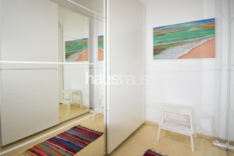 Villa in Jumeirah Village Circle, Dubai 3 bedrooms, 330 sq.m. № 43761 - photo 13