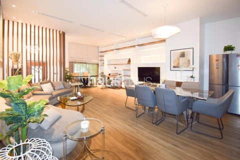 Villa in Jumeirah Village Circle, Dubai 3 bedrooms, 330 sq.m. № 43761 - photo 1
