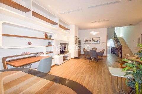 Villa in Jumeirah Village Circle, Dubai 3 bedrooms, 330 sq.m. № 43761 - photo 17