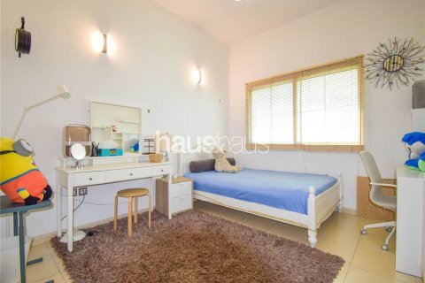 Villa in Jumeirah Village Circle, Dubai 3 bedrooms, 330 sq.m. № 43761 - photo 5