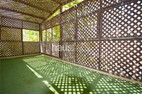 Villa in Jumeirah Village Circle, Dubai 3 bedrooms, 330 sq.m. № 43761 - photo 8