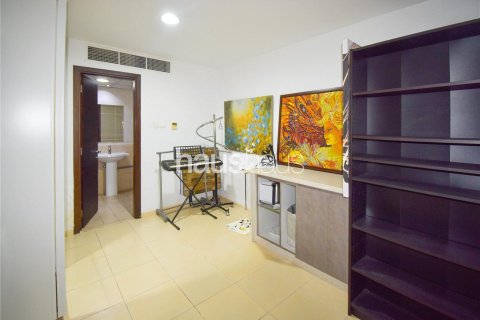 Villa in Jumeirah Village Circle, Dubai 3 bedrooms, 330 sq.m. № 43761 - photo 23