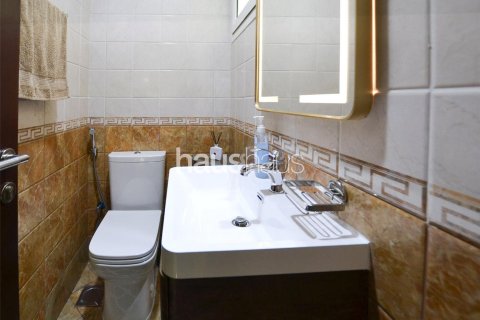 Villa in Jumeirah Village Circle, Dubai 4 bedrooms, 340 sq.m. № 43763 - photo 11