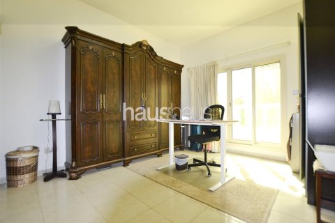 Villa in Jumeirah Village Circle, Dubai 4 bedrooms, 340 sq.m. № 43763 - photo 6