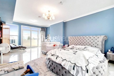 Townhouse in Jumeirah Village Circle, Dubai 4 bedrooms, 409 sq.m. № 43759 - photo 5