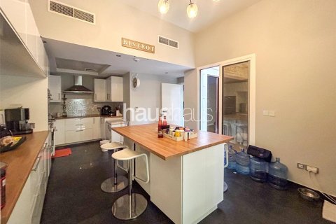 Townhouse in Mudon, Dubai 4 bedrooms, 352 sq.m. № 43951 - photo 11