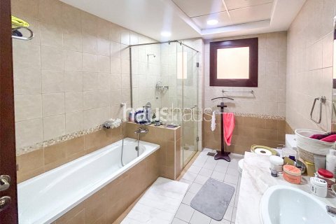 Townhouse in Mudon, Dubai 4 bedrooms, 352 sq.m. № 43951 - photo 15