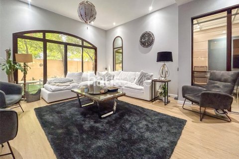 Townhouse in Mudon, Dubai 4 bedrooms, 352 sq.m. № 43951 - photo 1