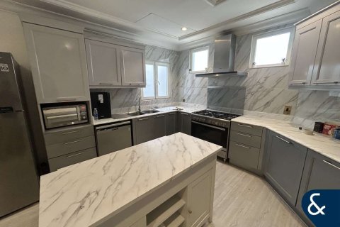 Villa in Garden Homes, Palm Jumeirah, Dubai 4 bedrooms, 622 sq.m. № 76799 - photo 4